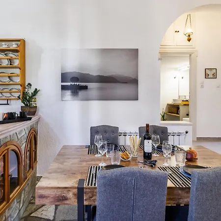 Efcharis House Skopelos * Νέο Κλήμα