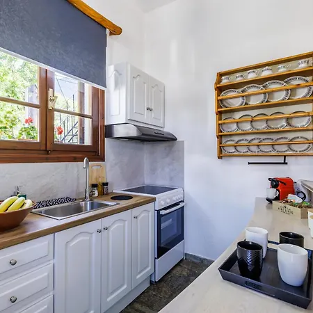 Efcharis House Skopelos * Neo Klima