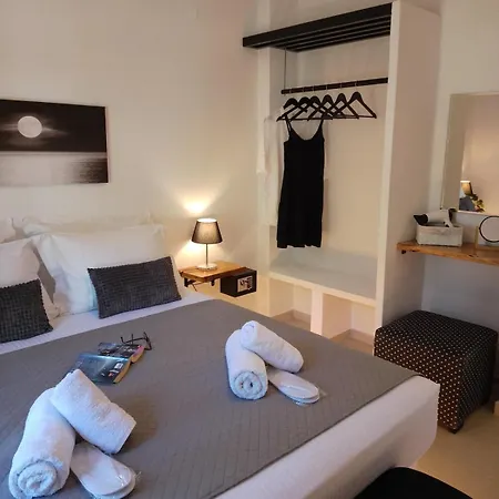 Efcharis House Skopelos *