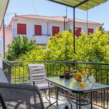 Efcharis House Skopelos Neo Klima