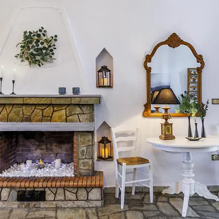 Efcharis House Skopelos *