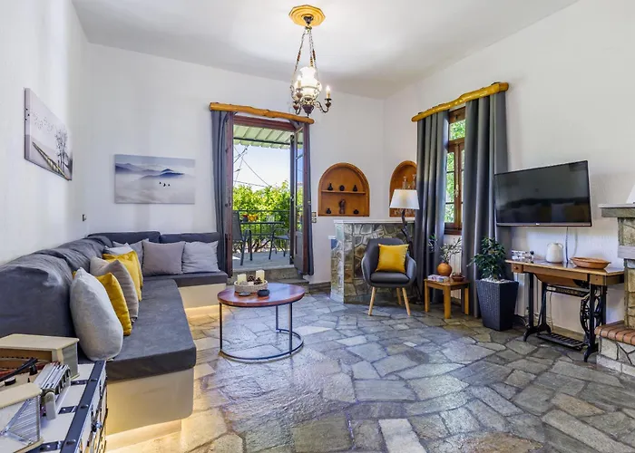 Efcharis House Skopelos Case de vacanță *