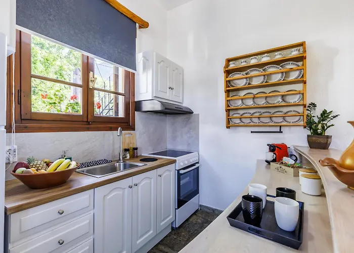 Efcharis House Skopelos * Neo Klima