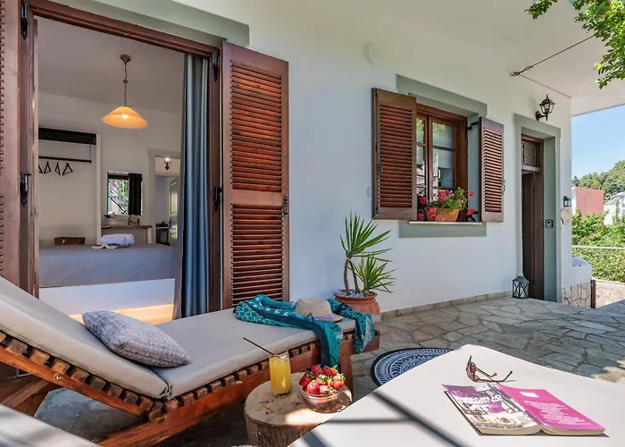 Efcharis House Skopelos Case de vacanță *