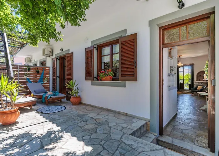 Efcharis House Skopelos