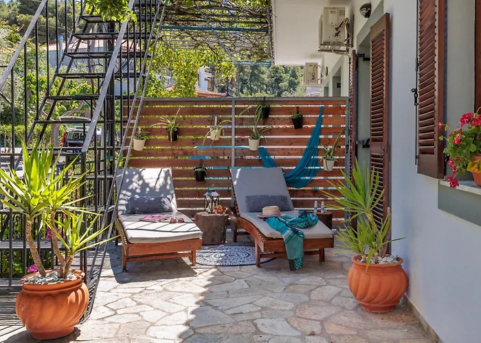 Efcharis House Skopelos Neo Klima